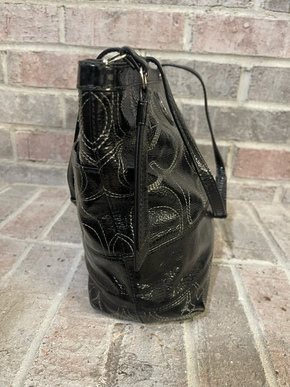 Coach Black Patent Signature Circle Tote - Picture 8 of 11